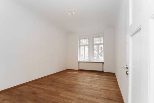 Zimmer 2 - 