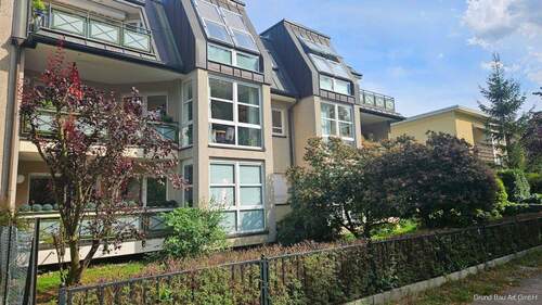Hausansicht - 4 Zimmer Etagenwohnung zum Kaufen in Berlin