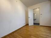 Arbeits-/Gästezimmer mit Gäste-WC - 
