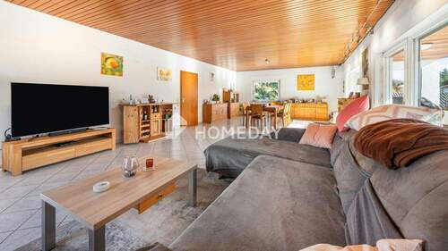 1. OG Wohnzimmer 3 - 