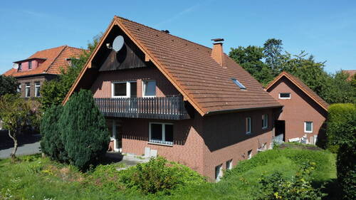 Ansicht Straße - 8 Zimmer Mehrfamilienhaus, Wohnhaus in Salzkotten / Niederntudorf
