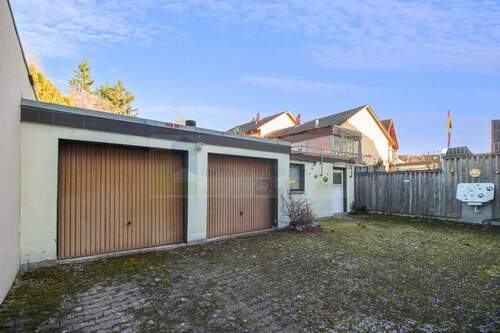 Garage / Innenhof - 