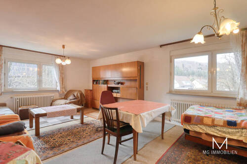 Wohnzimmer - 8 Zimmer Einfamilienhaus zum Kaufen in Stelzenberg / Breitenau