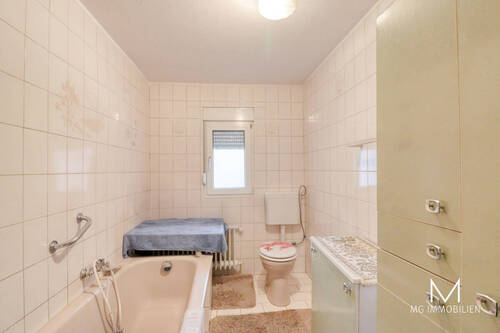 Gäste Bad - 8 Zimmer Einfamilienhaus in Stelzenberg / Breitenau