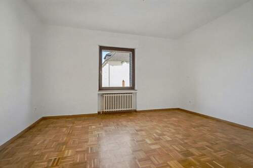 Schlafzimmer 16,44 m² (Hochparterre Wohnung) - 