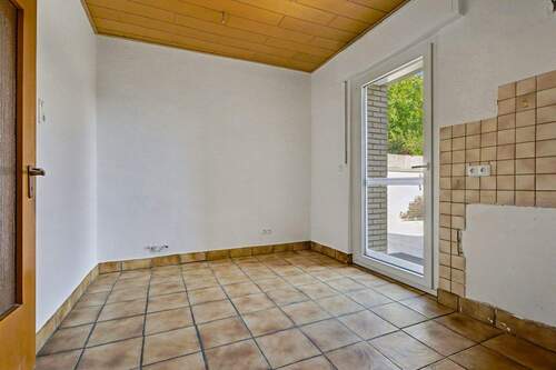 Küche 12,84 m² mit Zugang zur Terrasse (Hochparterre Wohnung) - 
