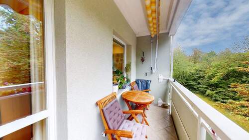 Balkon mit Markise - Ihr Zuhause mit Balkon ins Grüne