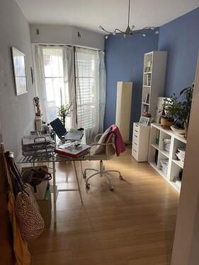 Schlafzimmer 2 - Etagenwohnung mit 79,00 m&sup2; in Ditzingen zum Kaufen