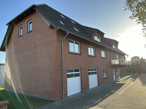 Wohn- & Geschäftshaus Ansicht West - 