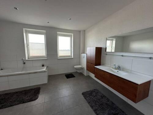 Badezimmer OG-Wohnung - 
