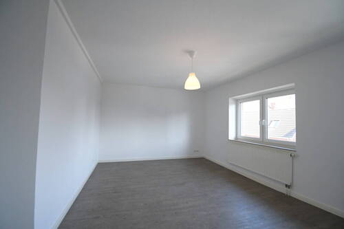 Wohnzimmer - 4 Zimmer Etagenwohnung zur Miete in Oldenburg