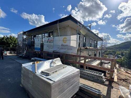 Objektansicht Haustür - Etagenwohnung mit 55,10 m² in Breuberg / Sandbach zur Miete