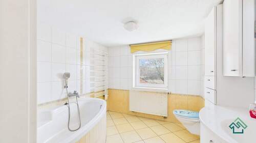 Bad - Doppelhaushälfte mit 125,00 m&sup2; in Sondershausen zum Kaufen