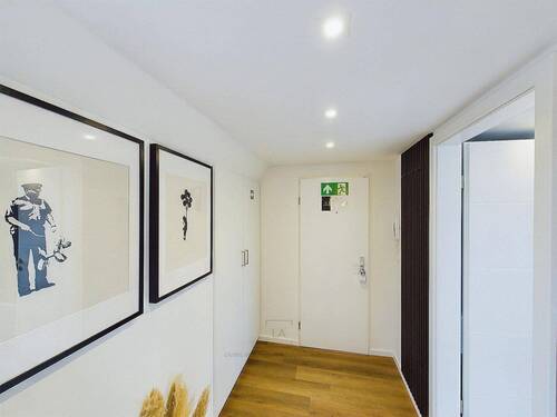 Flur, Eingang - 1 Zimmer Etagenwohnung zur Miete in Leverkusen