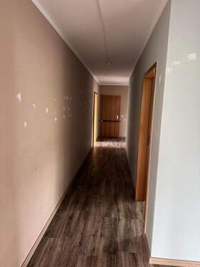 Flur Richtung Eingang - 