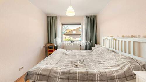 1. OG Elternschlafzimmer 2 - 