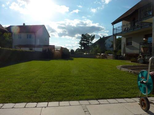 Blick von der Terrasse - 4 Zimmer Etagenwohnung in Tuchenbach