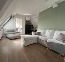 Klasse DG-Wohnung mit Einbauküche und Blick über die Stadt - Hildesheim Ost