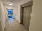 Treppenhaus inkl. Fahrstuhl - 
