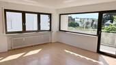 Bild 1 - Frisch getüncht! - Helle, großzügige 4 Zi-Whg Wohnung mit Garage und großem Balkon in Fürth