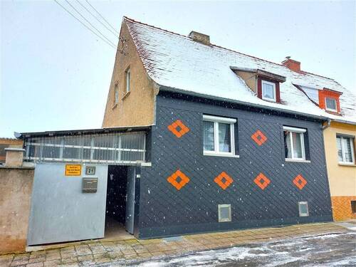 Straßenansicht - 5 Zimmer Doppelhaushälfte in Heldrungen