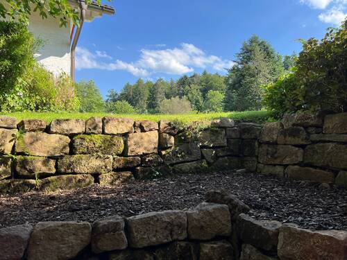 Tolle Aussicht - Schöne Souterrainwohnung mit Schwedenofen und EBK!