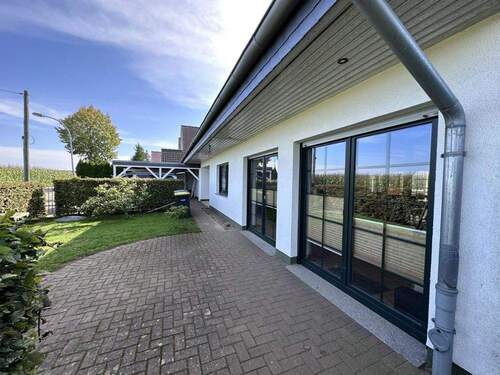 Terrasse Nord-Ost am Wohnzimmer - 