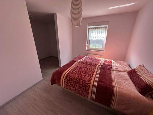 Schlafzimmer mit Ankleide - 