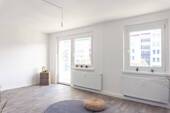 Wohnzimmer Vergleichswohnung - 3-Raum-Wohnung mit Balkon nahe Theodor-Körner-Platz