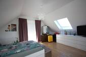 Schlafzimmer 2 OG - 