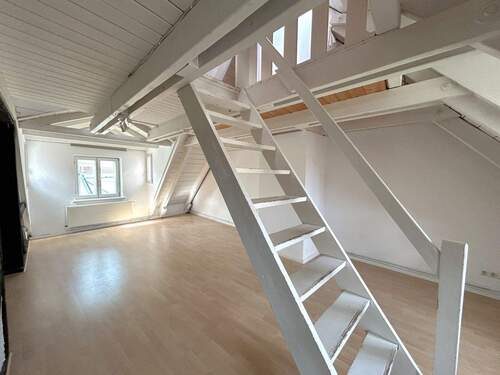 Treppe zum Spitzboden, DG - 