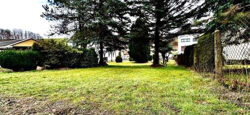 Blick Richtung Straße - +++ Verwirklichen Sie Ihren Traum vom Hausbau - Großzügiges Baugrundstück in Chemnitz-Klaffenbach+++