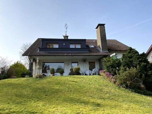 Ansicht Garten - Ihr neues Zuhause: 8 Zimmer, ruhige Lage, provisionsfrei für Käufer