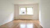 Wohnzimmer - 2 Zimmer Etagenwohnung zur Miete in Kassel