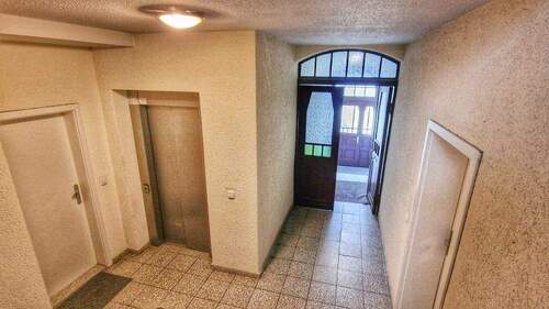 Eingangsbereich/Aufzug - 