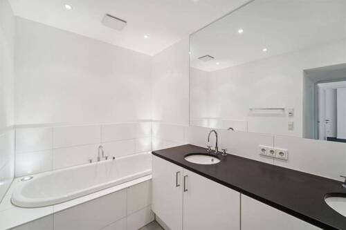 3 Bad - 2 Zimmer Gewerbeobjekt (Büro, Produktion, Verkauf) zum Kaufen in Düsseldorf