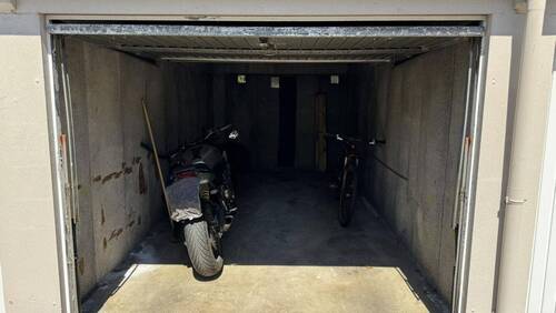 Garage - 