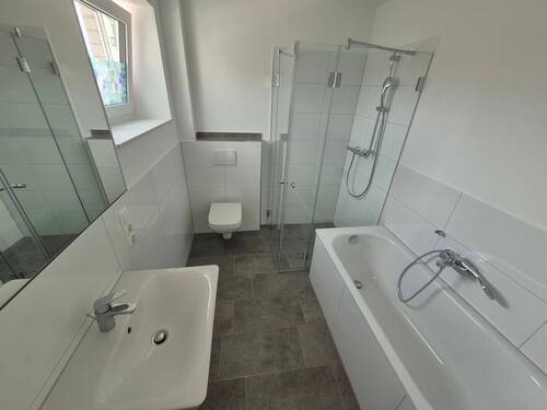 Modernes Badezimmer - Etagenwohnung mit 70,20 m² in Fürstenau zur Miete