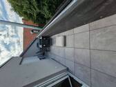 Moderner Balkon mit Sitzbereich - 