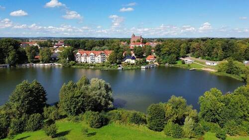 Luftbild großer Stadtsee (2) - 