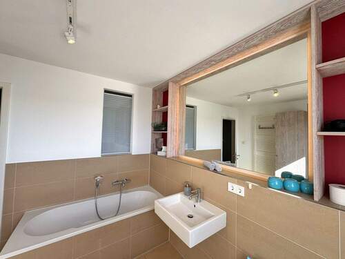 Vollbad mit Fenster - 