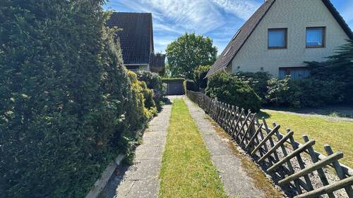 Zuwegung Garage - 