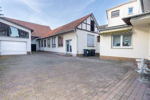 Garage und Werkstatt - 5 Zimmer Einfamilienhaus in Wehretal