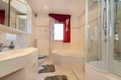 Badezimmer Erdgeschoss - 