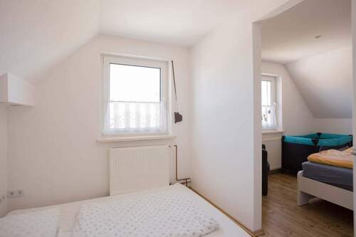Arbeits-/Schlafzimmer - 
