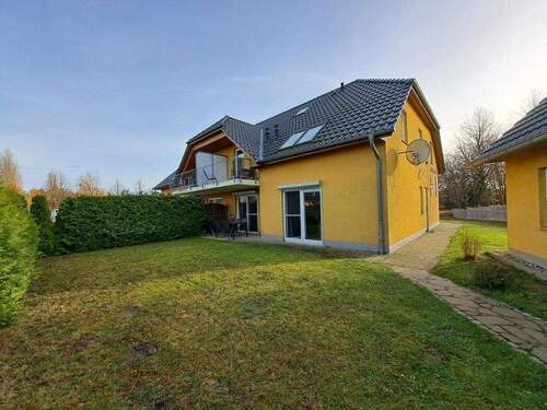 Grundstück nord-westseitig - 6 Zimmer Doppelhaushälfte in Göhren-Lebbin