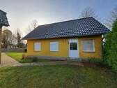 Nebengelass mit Sauna und Garage - 