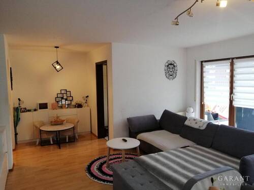 Wohnzimmer - Zukunftssicher, attraktiv und schön: 2 Zimmer-Wohnung in Nordheim zu verkaufen!