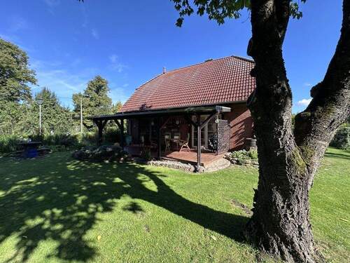 Grundstück - Einfamilienhaus mit 125,00 m&sup2; in Varchentin OT Carolinenhof zum Kaufen