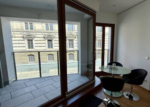 Balkon und Essbereich - 